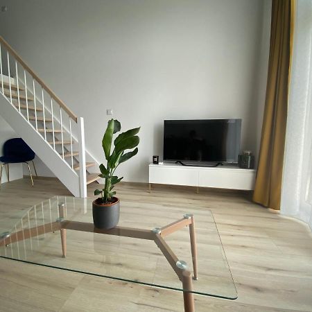 Apartament Wroclaw-Lotnisko Esterno foto